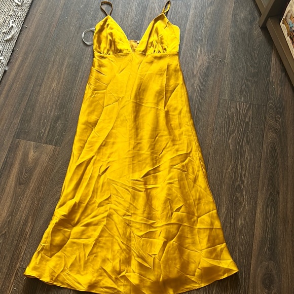 Lovers & Friends Gold Dress - Picture 1 of 5